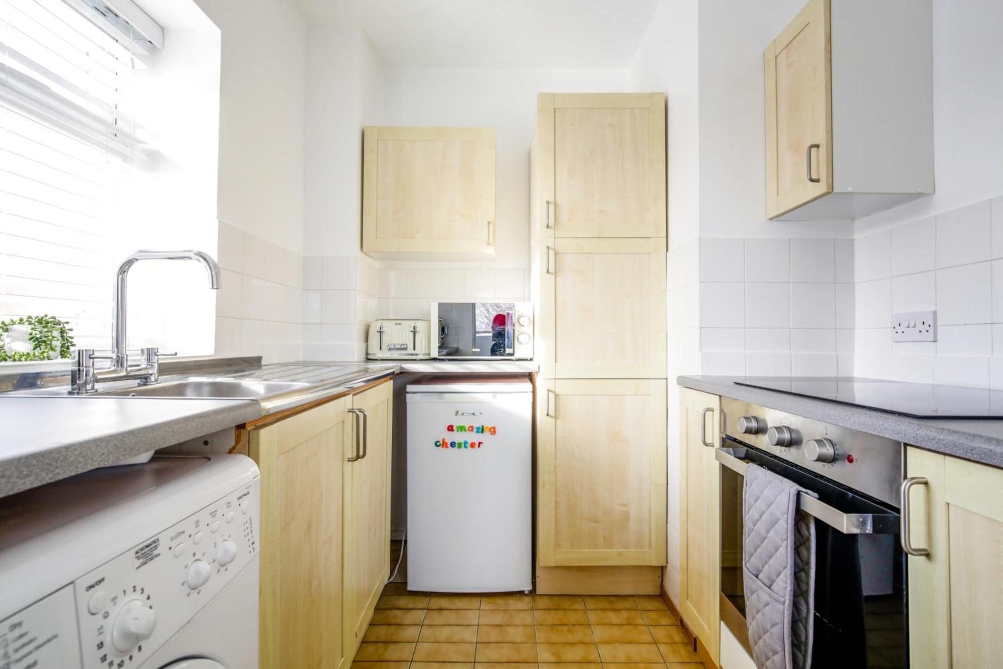 Chester Stays - Best Value Apartment With Free Parking In The Heart Of Честер Екстер'єр фото